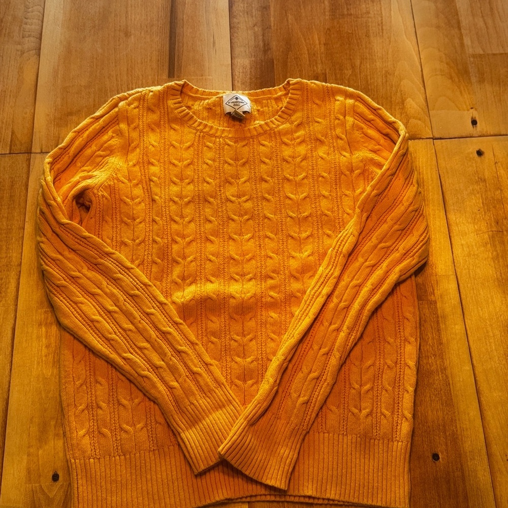 St. John's Bay Vibrant Orange‎ / Mustard Yellow Crewneck Sweater